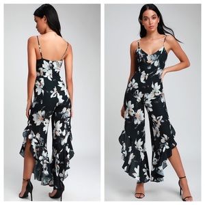 Lulu’s Black Floral Split Leg Jumpsuit S